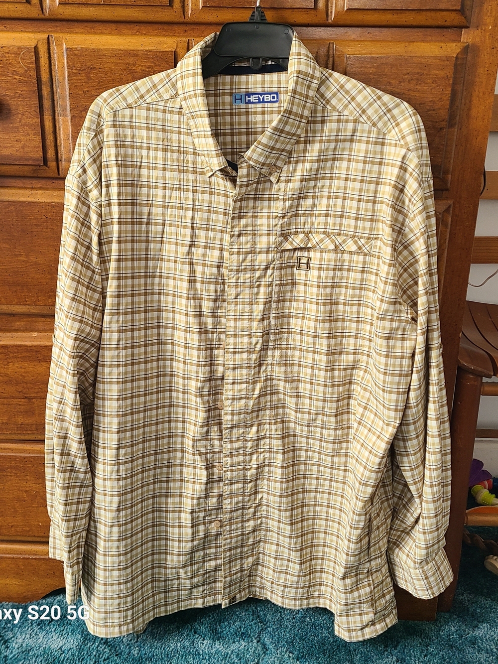 Heybo Men's Tan Plaid Long-Sleeve Button-Down Shirt-Large